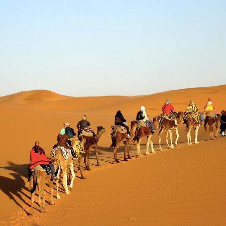 Sahara Camel Tours Camp Hotel เมอร์ซูกา ภายนอก รูปภาพ
