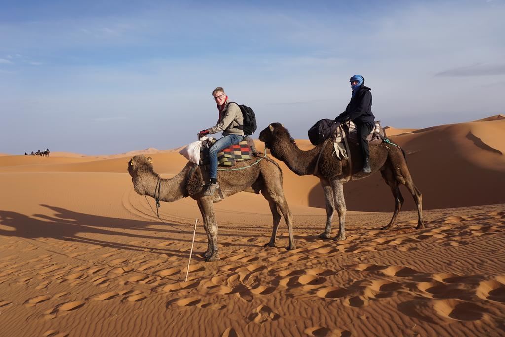 Sahara Camel Tours Camp Hotel เมอร์ซูกา ภายนอก รูปภาพ