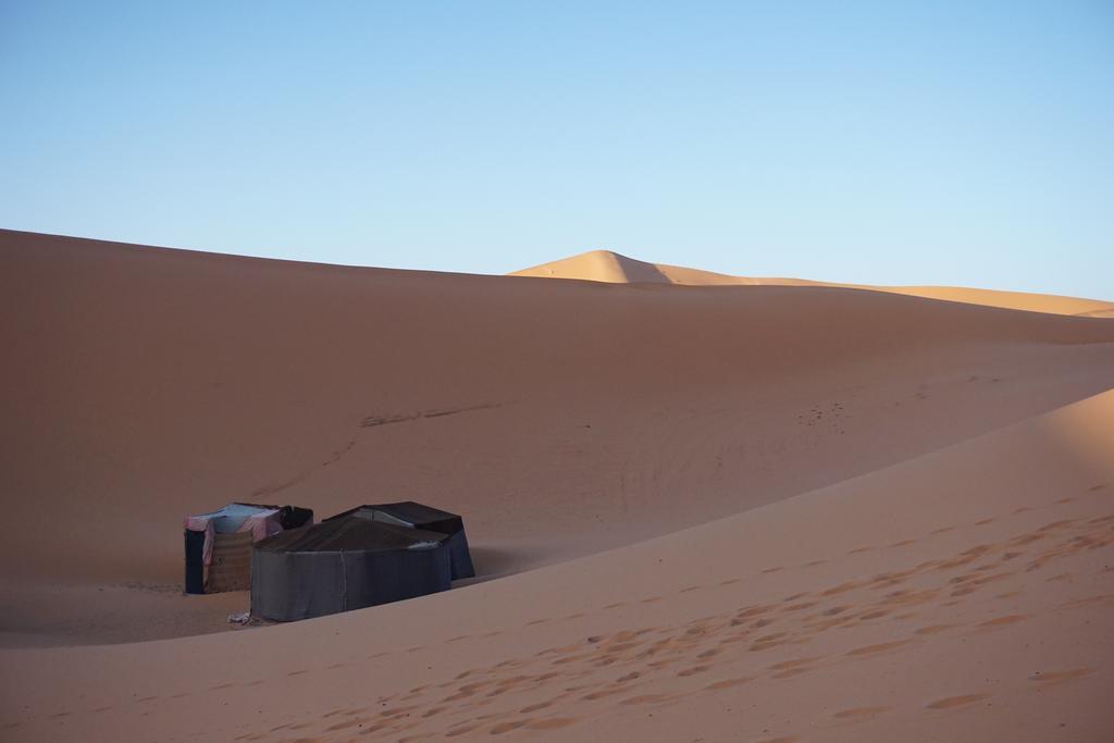 Sahara Camel Tours Camp Hotel เมอร์ซูกา ห้อง รูปภาพ