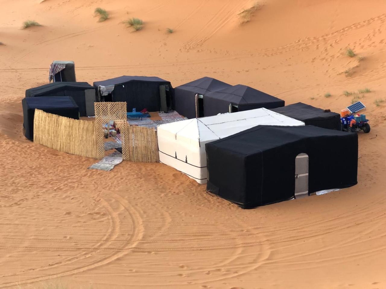 Sahara Camel Tours Camp Hotel เมอร์ซูกา ภายนอก รูปภาพ