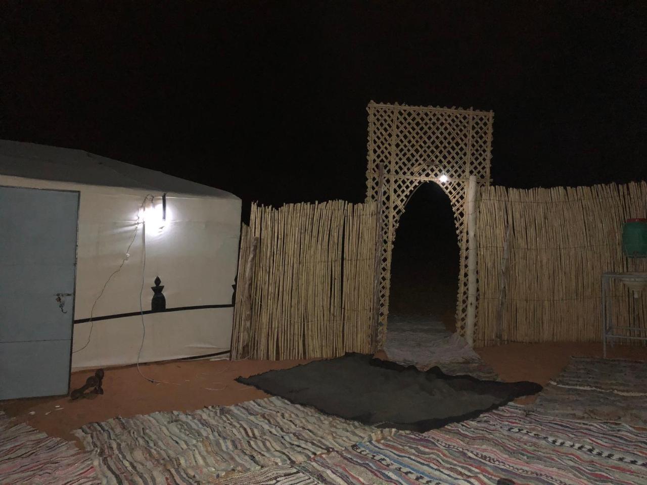 Sahara Camel Tours Camp Hotel เมอร์ซูกา ภายนอก รูปภาพ